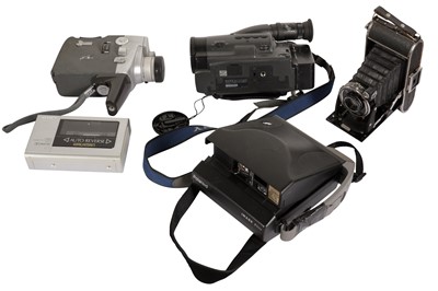 Lot 53 - A selection of Cameras