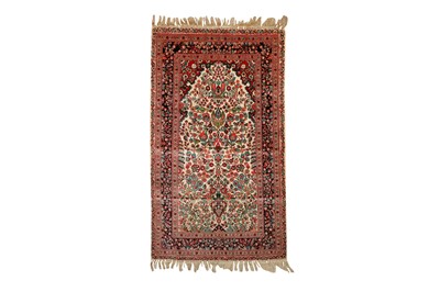 Lot 772 - AN EXTREMELY FINE CHINESE SILK PRAYER RUG IN HEREKE STYLE