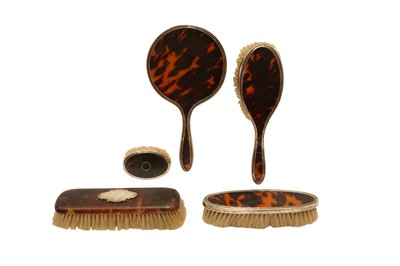 Lot 13 - A GEORGE V STERLING SILVER AND TORTOISESHELL DRESSING TABLE SET, BIRMINGHAM 1924 BY CHARLES S GREEN & CO