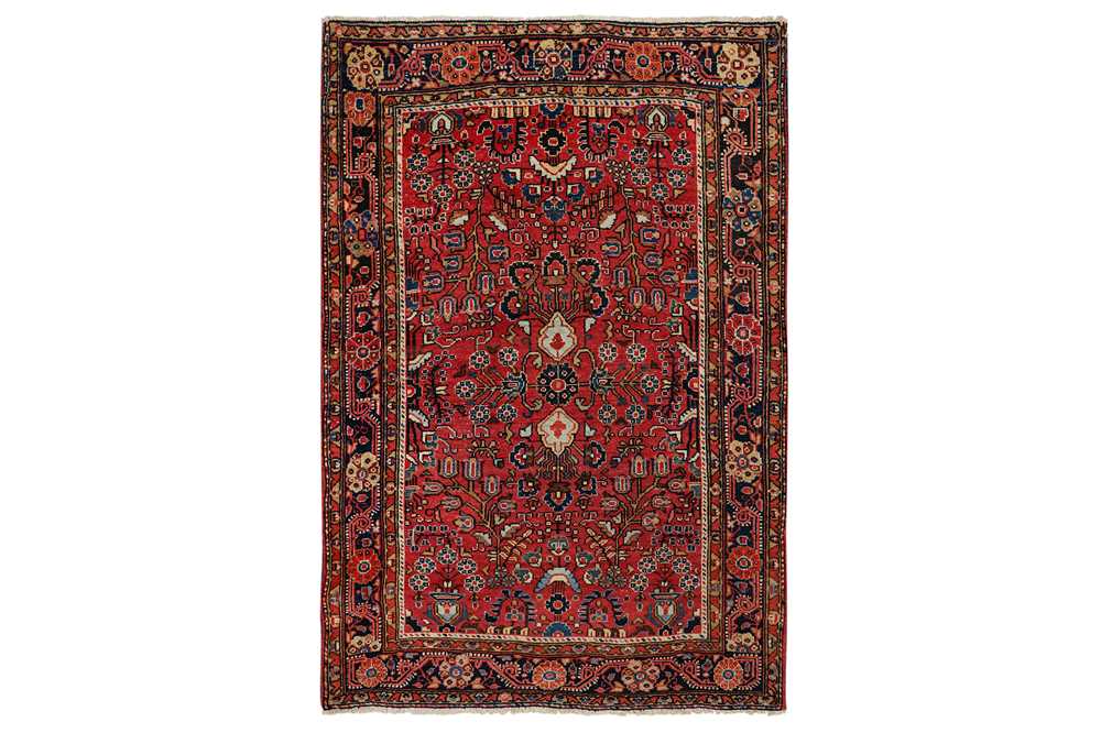 Lot 84 - A FINE  ANTIQUE SAROUK RUG, WEST PERSIA