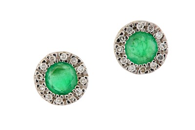 Lot 139 - A pair of emerald and diamond earstuds