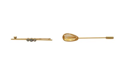 Lot 379 - A STICK PIN TOGETHER WITH A BROOCH