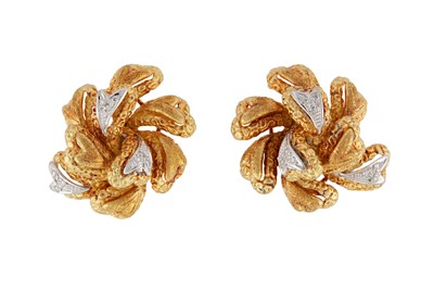 Lot 158 - A pair of diamond earclips