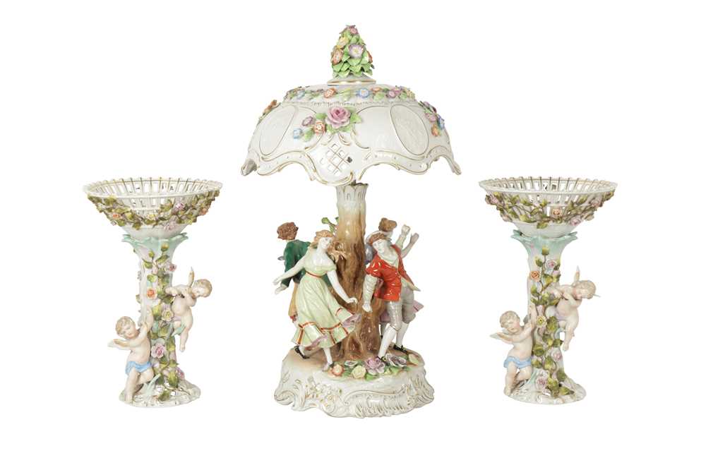 Lot 247 - SCHIERHOLZ PORCELAIN LITHOPHANE LIGHT AND GARNITURE