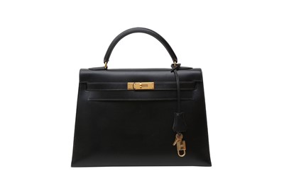 Lot 678 - Hermes Black Box Kelly Sellier 32