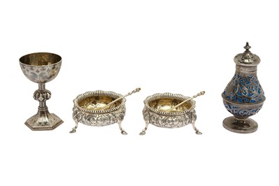Lot 181 - A MIXED GROUP OF VICTORIAN STERLING SILVER