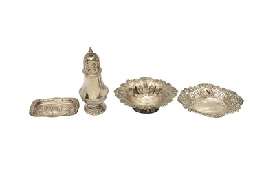 Lot 311 - A MIXED GROUP OF STERLING SILVER