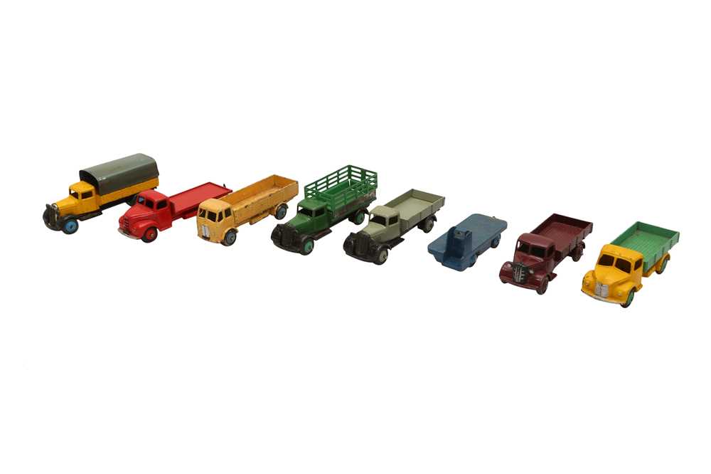 Lot 787 - DINKY TOYS: A GROUP OF ASSORTED DINKY TRUCKS