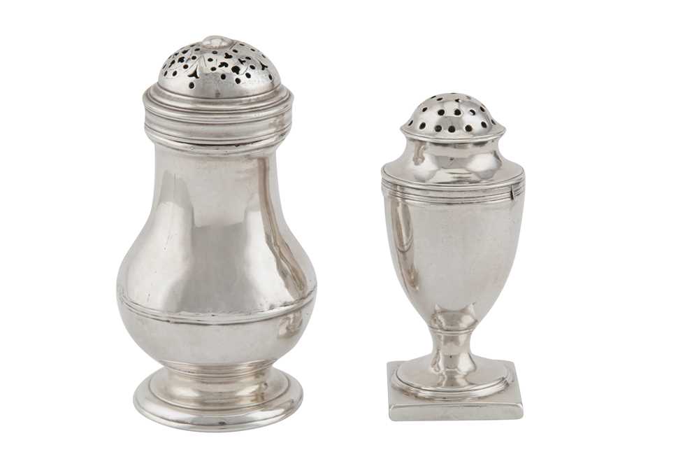 Lot 192 - A GEORGE II STERLING SILVER BUN TOP PEPPER, LONDON 1732 BY GEORGE GREENHILL JONES