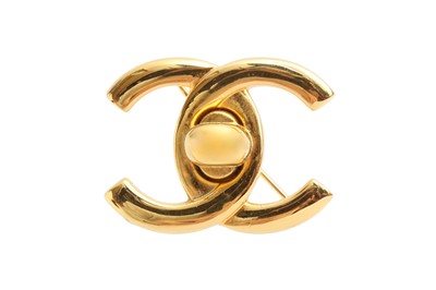 Lot 581 - Chanel CC Logo Turnlock Brooch