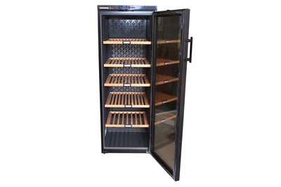 Lot 290 - A Liebherr Vinothek Single Temperature Freestanding Wine Cabinet or Fridge