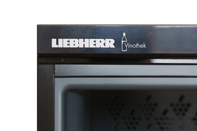 Lot 290 - A Liebherr Vinothek Single Temperature Freestanding Wine Cabinet or Fridge