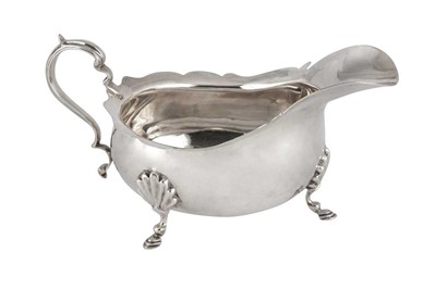 Lot 264 - A GEORGE V STERLING SILVER SAUCE BOAT, BIRMINGHAM 1910 BY ALEXANDER CLARK MANUFACTURING