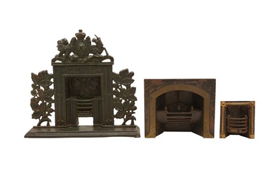 Lot 878 - GROUP OF 19TH CENTURY CAST IRON SALESMANS FIREPLACE