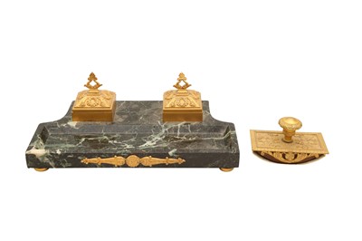 Lot 631 - A FRENCH GREEN MARBLE INKSTAND, LATE 19TH CENTURY