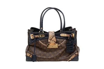 Lot 522 - λ Louis Vuitton Monogramissime Exotic Shopper GM