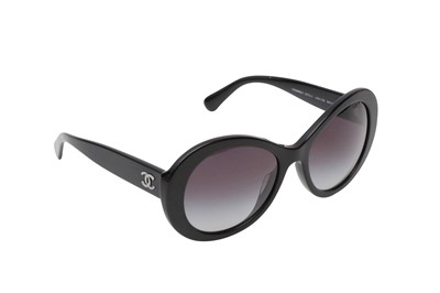 Lot 839 - Chanel Black Oval CC Logo Sunglasses