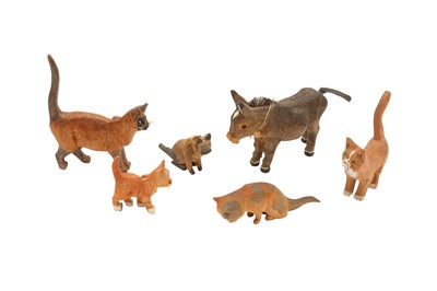 Lot 905 - GROUP OF CARVED WOODEN ANIMALS