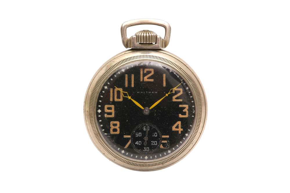 Lot 356 - MILITARY ISSUED WW2 ERA WALTHAM OPEN FACED POCKET WATCH