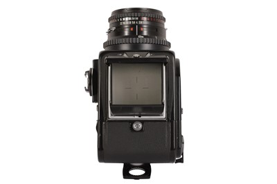 Lot 213 - A Black Hasselblad 500 C/M Camera Outfit