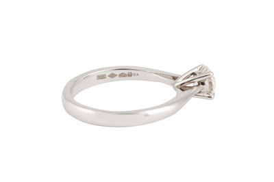 Lot 89 - A DIAMOND SINGLE-STONE RING BY ROX