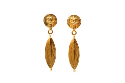 Lot 586 - Chanel Hammer CC Drop Clip On Earrings