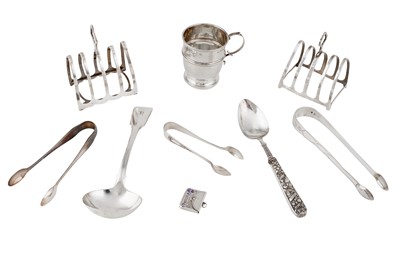 Lot 1224 - A MIXED GROUP OF STERLING SILVER