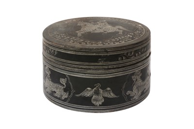 Lot 381 - A BURMESE INCISED BLACK LACQUER 'EQUESTRIAN' BETEL-BOX AND COVER