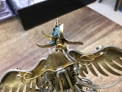 Lot 822 - λ A LARGE CHINESE GILT-METAL AND KINGFISHER-FEATHER 'PHOENIX' HAIRPIN, DIANCUI