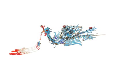 Lot 822 - λ A LARGE CHINESE GILT-METAL AND KINGFISHER-FEATHER 'PHOENIX' HAIRPIN, DIANCUI