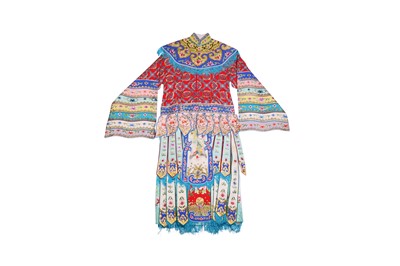 Lot 825 - A CHINESE SILK EMBROIDERED 'DRUNKEN CONCUBINE' COSTUME