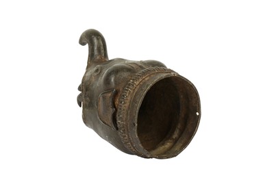 Lot 298 - AN INDIAN BRONZE ELEPHANT HEAD-SHAPED PALANQUIN FINIAL (PALKI)