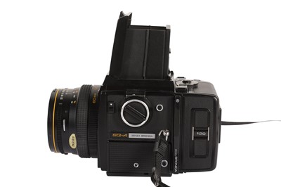 Lot 206 - A Bronica SQA Outfit