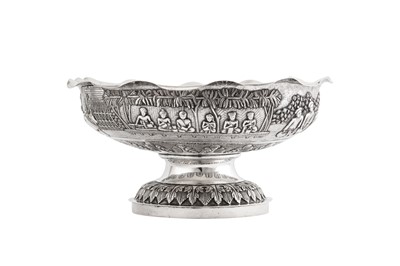 Lot 69 - A large early 20th century Anglo – Indian silver fruit bowl, Calcutta, Bhowanipore circa 1910 by Dass and Dutt