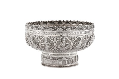 Lot 44 - A late 19th / early 20th century Anglo – Indian unmarked silver bowl, Madras circa 1900