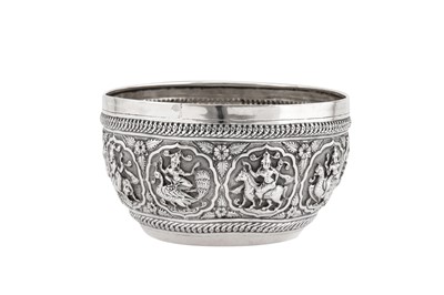 Lot 37 - A late 19th / early 20th century Anglo – Indian unmarked silver bowl, Madras circa 1900
