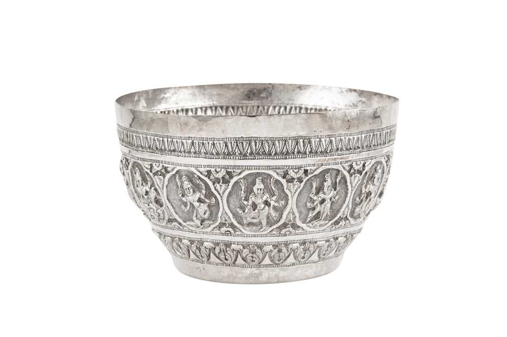 Lot 174 - An early 20th century Anglo – Indian unmarked silver bowl, Poona circa 1910