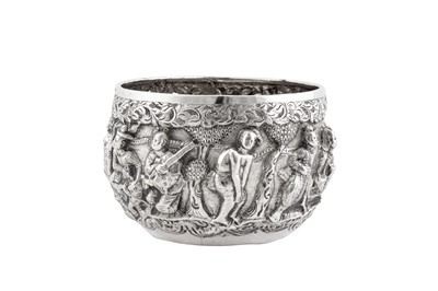 Lot 13 - An early 20th century Burmese unmarked silver small bowl, provincial upper Burma circa 1920