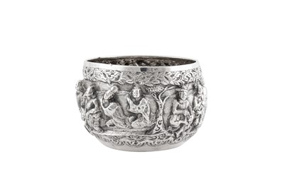 Lot 13 - An early 20th century Burmese unmarked silver small bowl, provincial upper Burma circa 1920