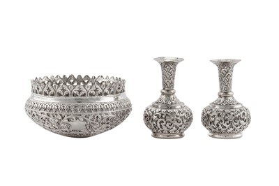 Lot 183 - A late 19th / early 20th century Anglo – Indian unmarked silver bowl, Cutch circa 1900