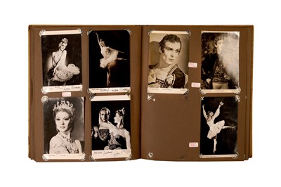 Lot 371 - Photograph Collection.- Ballet