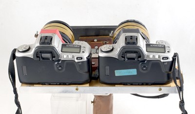 Lot 72 - A Pair of Twined Minolta 505Si Autofocus Film Cameras for 2x Full Frame 3D.