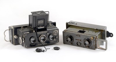 Lot 74 - Voigtlander Stereflextoskop & Richard Verascope Stereo Cameras.