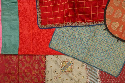 Lot 484 - A VARIED GROUP OF SILK, COTTON, AND VELVET TEXTILES