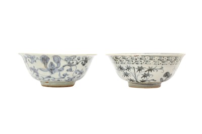 Lot 643 - TWO CHINESE BLUE AND WHITE BOWLS