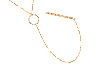 Lot 92 - A diamond pendant necklace