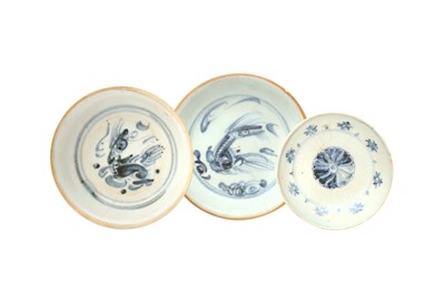 Lot 652 - THREE CHINESE BLUE AND WHITE SMALL DISHES