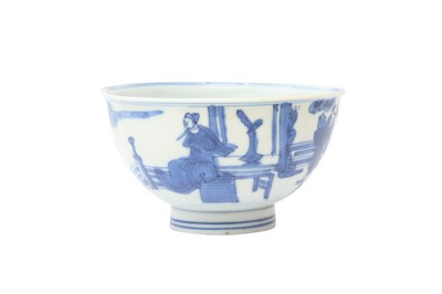 Lot 642 - A SMALL CHINESE BLUE AND WHITE 'CASSIA' BOWL