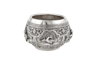 Lot 114 - An early 20th century Anglo – Indian unmarked silver small bowl, Lucknow circa 1920