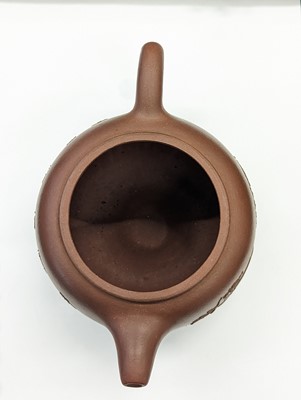 Lot 755 - A CHINESE YIXING ZISHA TEAPOT AND COVER